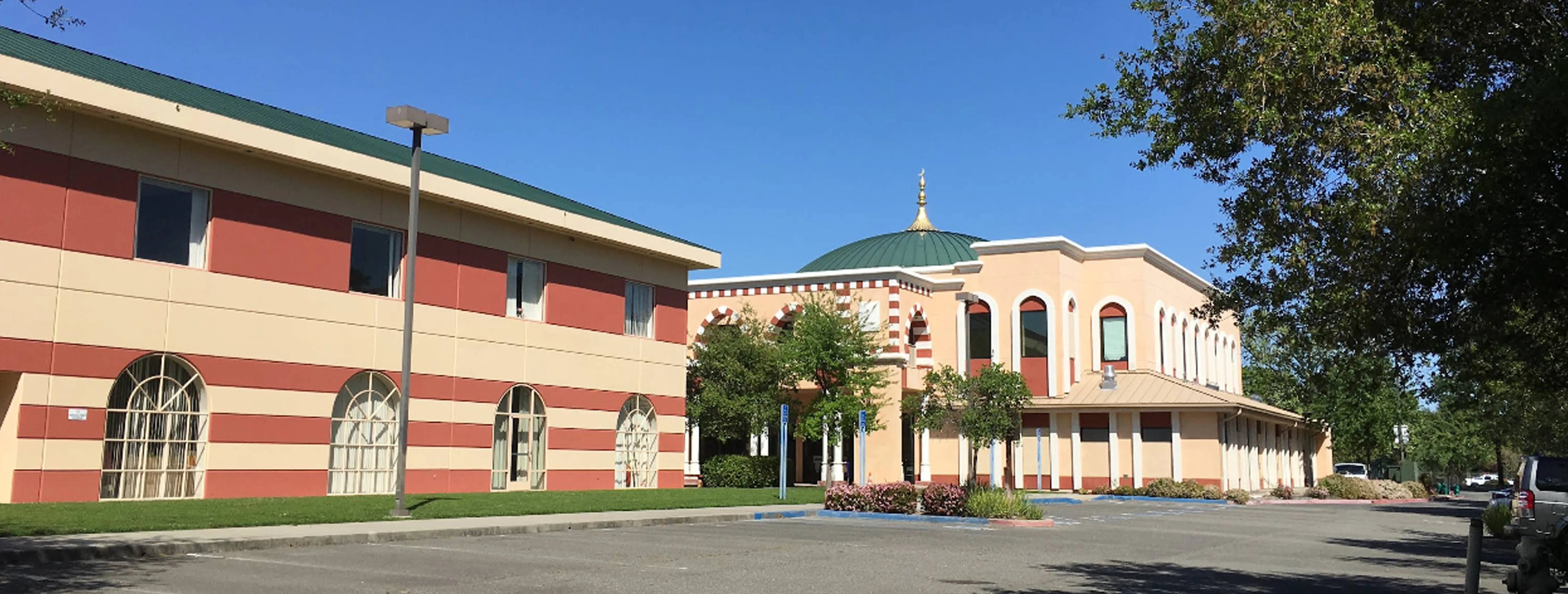 Exterior view of SALAM Islamic Center Sacramento building